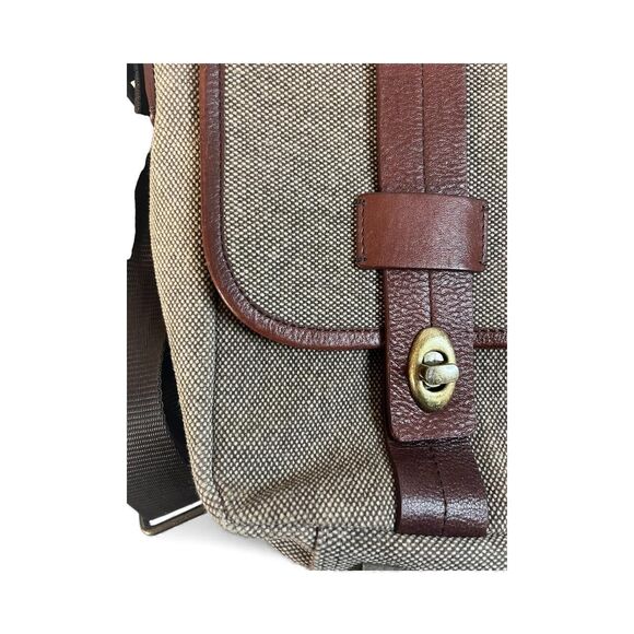 Bosca RFID Canvas Messenger Brown and Khaki Laptop-cases-bag - Picture 7 of 7
